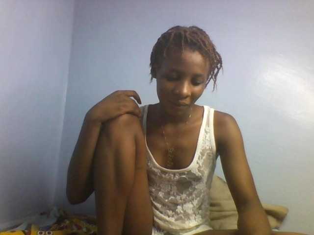 Karembo live cam on BongaCams