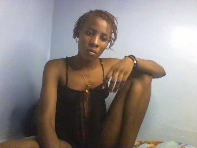 Karembo live cam on BongaCams