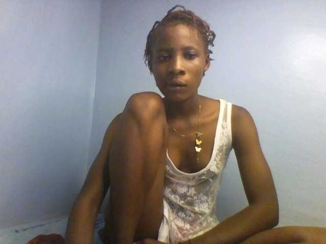 Karembo live cam on BongaCams