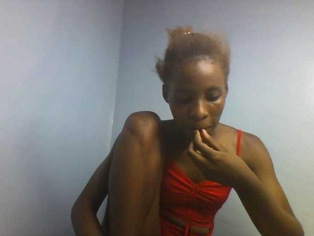 Karembo live cam on BongaCams