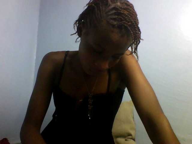Karembo live cam on BongaCams
