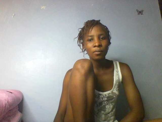 Karembo live cam on BongaCams