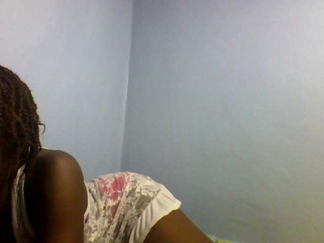 Karembo, en vivo ahora en BongaCams