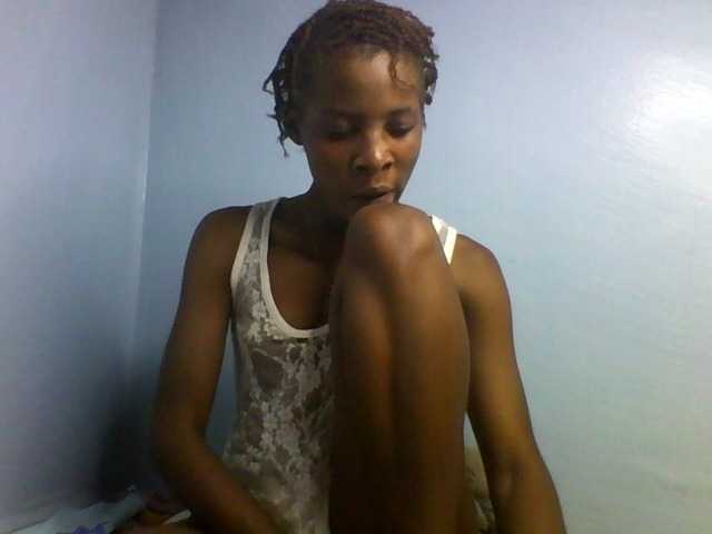 Karembo, en vivo ahora en BongaCams