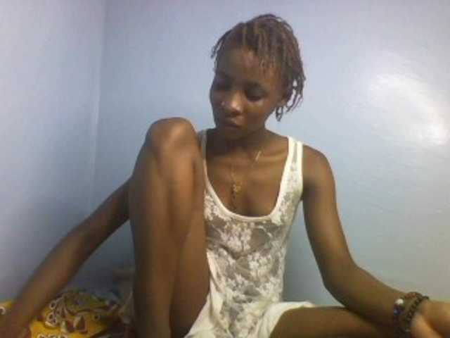 Karembo live cam on BongaCams