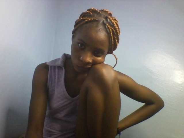 Karembo live cam on BongaCams