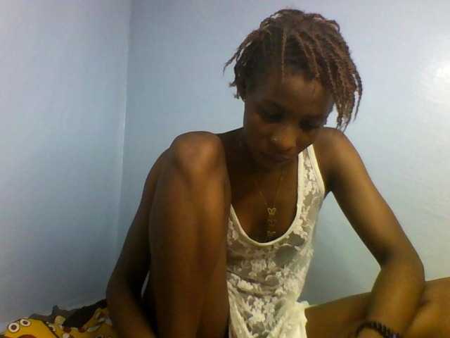 Karembo live cam on BongaCams