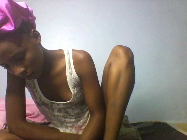Karembo live cam on BongaCams