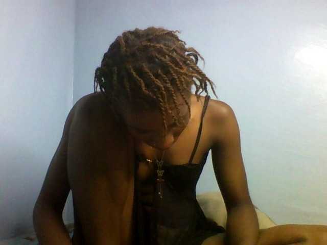 Karembo live cam on BongaCams