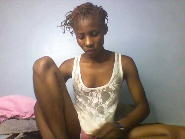 Karembo live cam on BongaCams