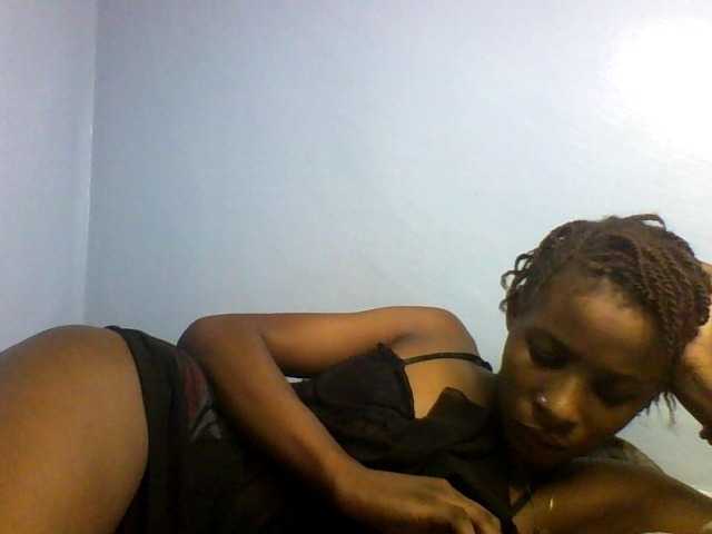 Karembo live cam on BongaCams