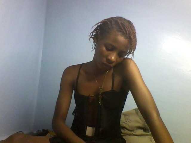 Karembo live cam on BongaCams
