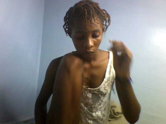 Karembo live cam on BongaCams