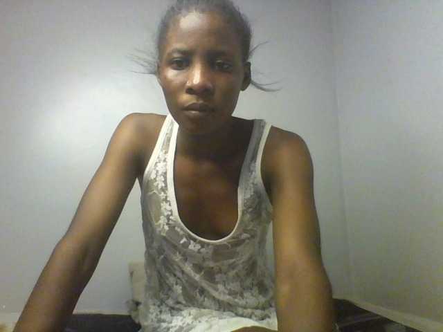 Karembo live cam on BongaCams
