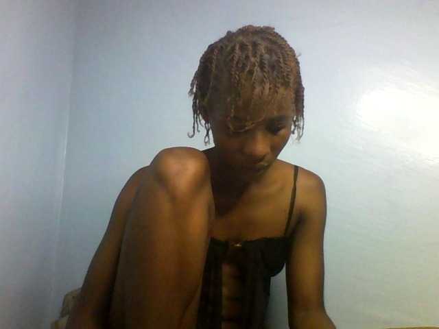 Karembo live cam on BongaCams