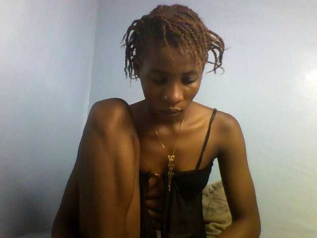 Karembo live cam on BongaCams