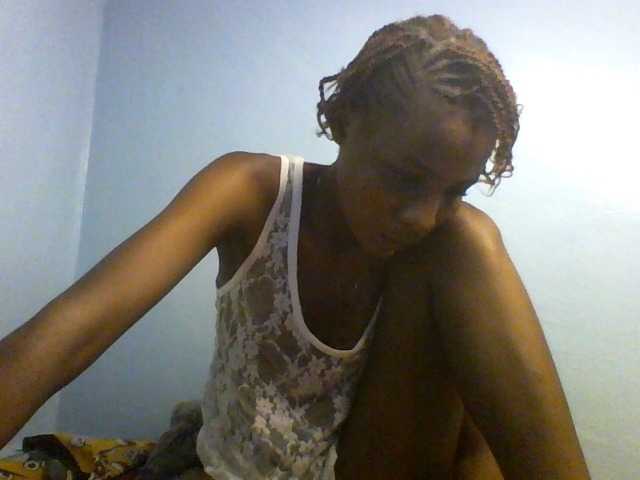 Karembo, en directo ahora en BongaCams