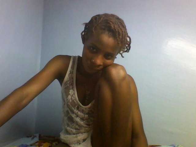 Karembo live cam on BongaCams