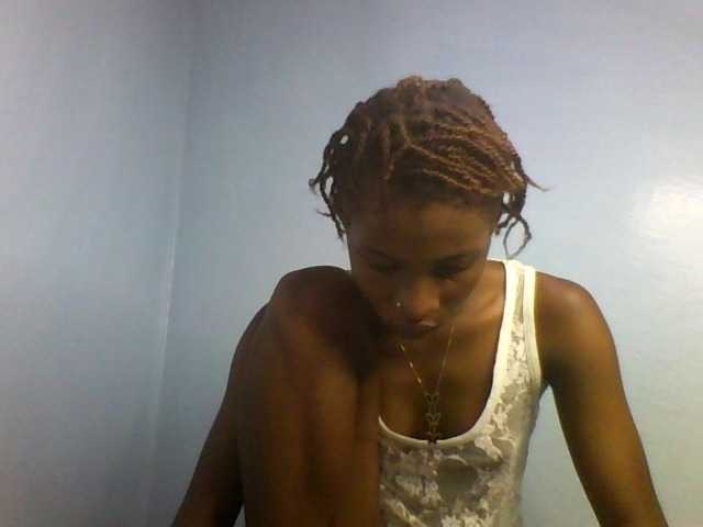 Karembo live cam on BongaCams