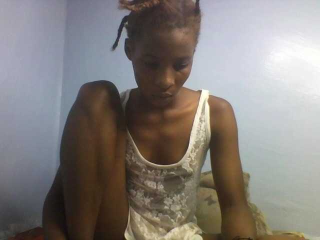 Karembo live cam on BongaCams