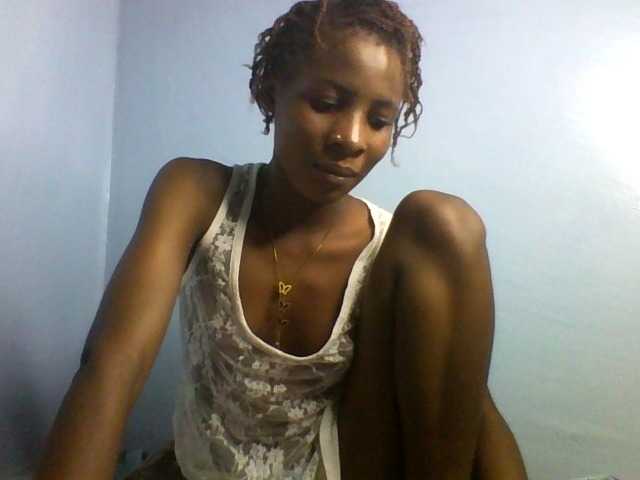Karembo live cam on BongaCams
