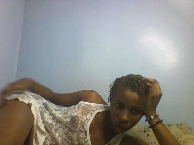 Karembo live cam on BongaCams