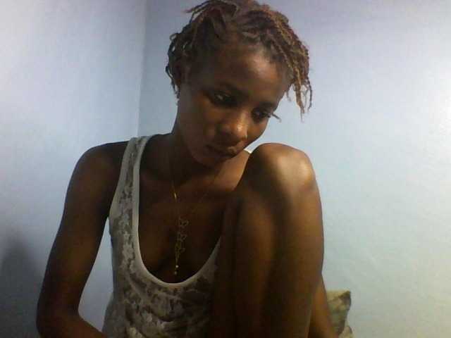 Karembo, en vivo ahora en BongaCams