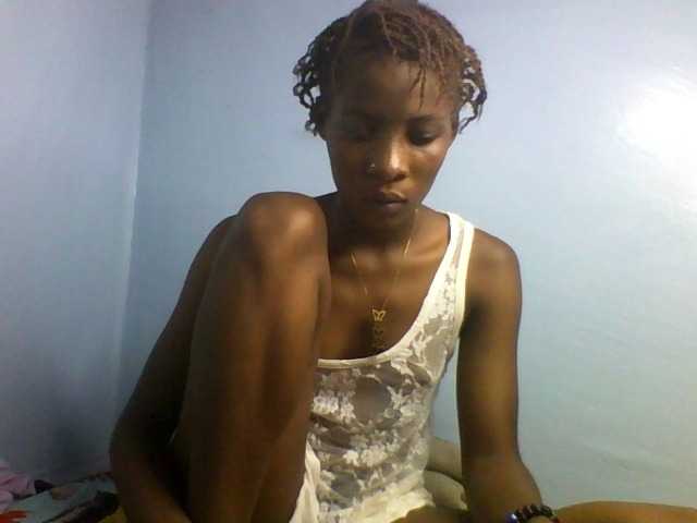 Karembo live cam on BongaCams