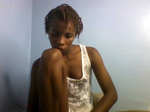 Karembo live cam on BongaCams