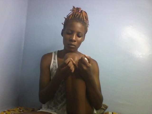 Karembo live cam on BongaCams