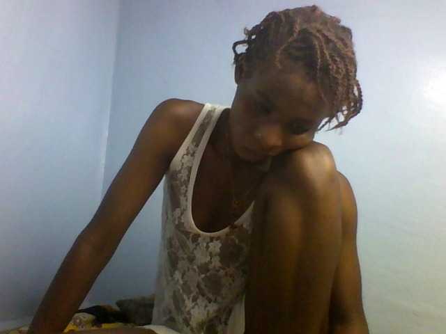 Karembo live cam on BongaCams
