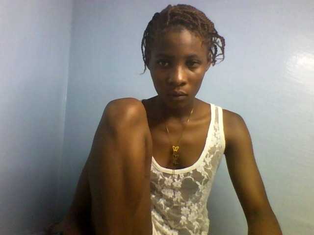 Karembo webcam bongacams model stream image