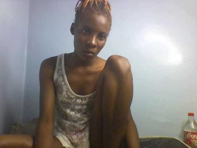Karembo live cam on BongaCams