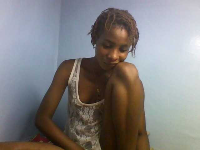 Karembo live cam on BongaCams