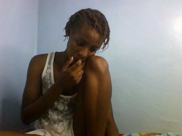 Karembo live cam on BongaCams