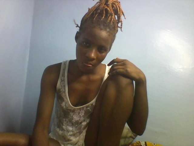 Karembo live cam on BongaCams