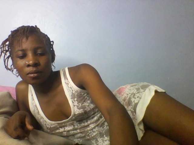 Karembo live cam on BongaCams