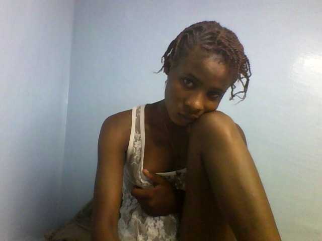 Karembo live cam on BongaCams