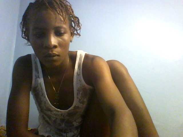 Karembo, en directo ahora en BongaCams
