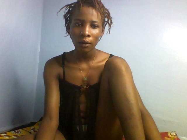 Karembo live cam on BongaCams