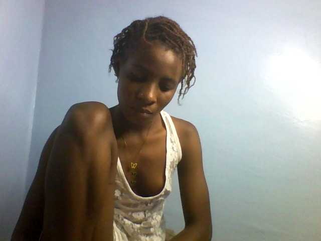 Karembo live cam on BongaCams