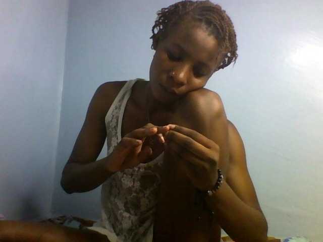 Karembo live cam on BongaCams