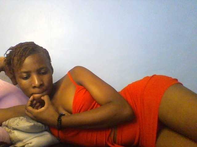 Karembo live cam on BongaCams