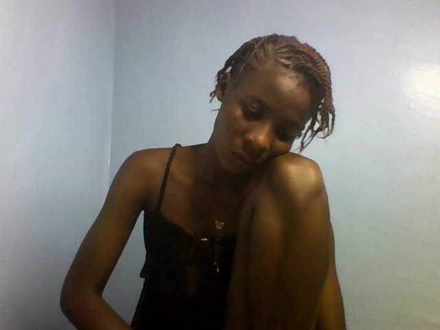Karembo webcam bongacams model stream image
