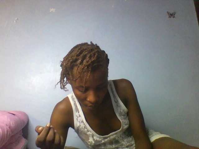 Karembo live cam on BongaCams