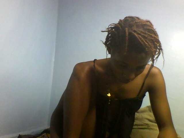 Karembo live cam on BongaCams
