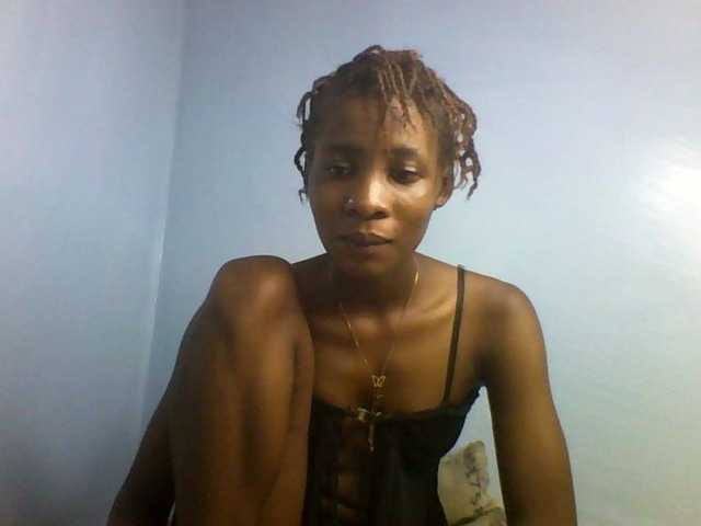 Karembo live cam on BongaCams