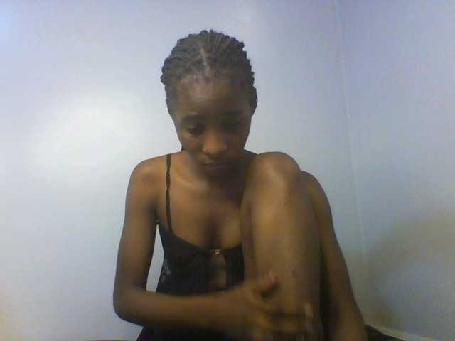 Karembo live cam on BongaCams