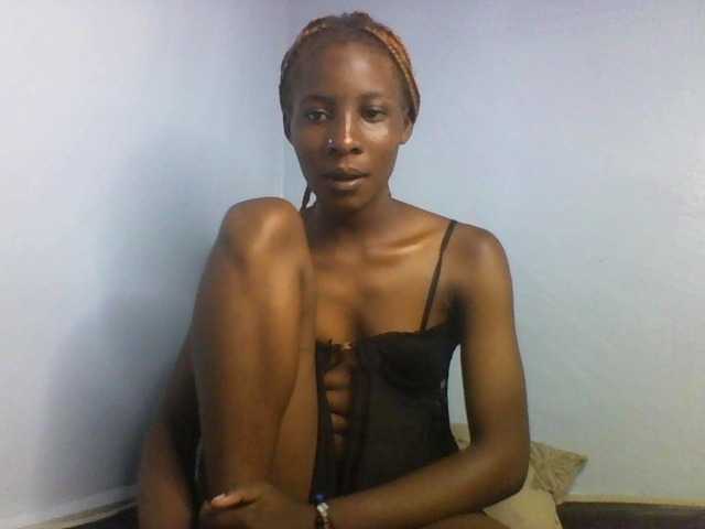 Karembo live cam on BongaCams