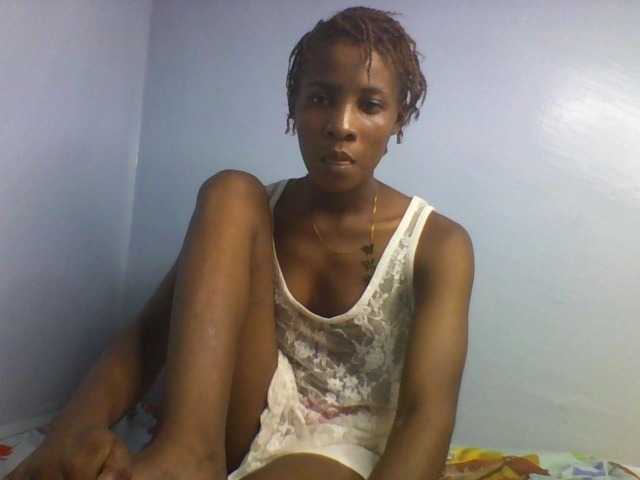 Karembo, en vivo ahora en BongaCams